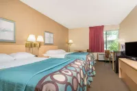 Super 8 by Wyndham Menomonie WI Hotel a 