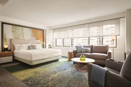 The Gardens Sonesta ES Suites New York Отели рядом с достопримечательностью «I-Ам-Парк»