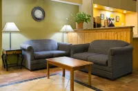 Days Inn by Wyndham Clinton