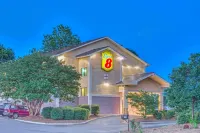 Super 8 by Wyndham Charlottesville Hotels in Rio