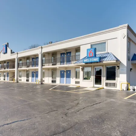 Motel 6 Kingston, TN