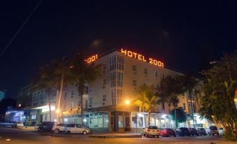 Hotel 2001