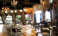 Seruni Hotel Hobbit House Hotels in Cisarua