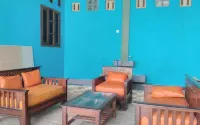 Penginapan Keluarga 215 - 2-Star