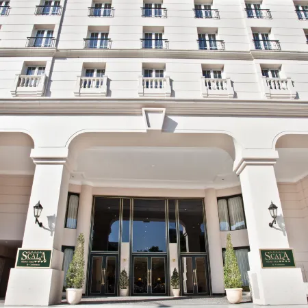 Scala Hotel Buenos Aires Отели рядом с достопримечательностью «Железнодорожный вокзал Конститусьон»