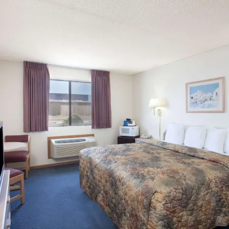 Super 8 by Wyndham Yuma