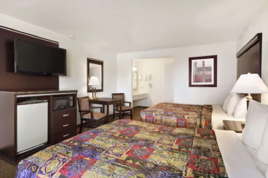 Days Inn by Wyndham Oceanside