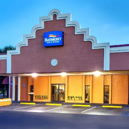 Baymont by Wyndham Lake City