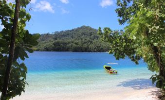 Evis Resort at Nggatirana Island