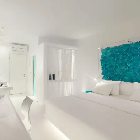 Mykonos Bay Resort & Villas Отели рядом с достопримечательностью «Пляж Капари»