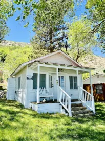 Tioga Lodge at Mono Lake