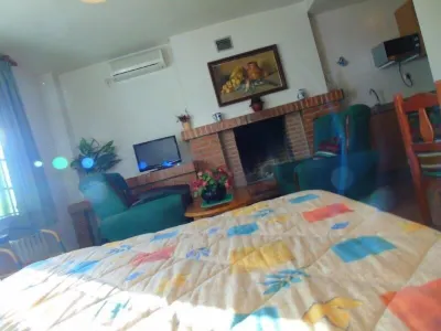 Apartamentos Turísticos Cumbres Verdes Hotels near Terminal 1 of Granada Airport