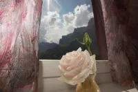 Hotel Restaurant Escher - Scenic