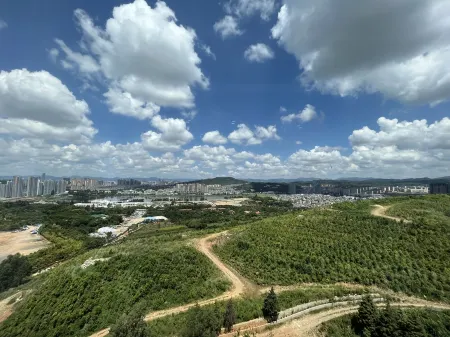 Huazhi City Xingcheng Scenic Homestay (Jinwa Road) Отели рядом с достопримечательностью «Yunnan Astronomical Observatory Chinese Academy of Sciences»