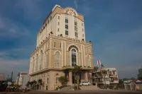 Khanh Linh Hotel Hotels near Nhà mồ Làng PleiỐp
