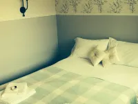 The Charlton Inn Các khách sạn ở Bere Regis