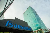Bay Hotel Srinakarin Hotels near Imperial World Samrong