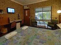 Pavlos Motel Hotels in Kilburn