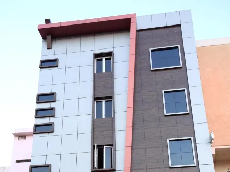 Hotel Deepam Отели рядом со станцией Tiruchirappalli Railway Station