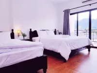 Simon Riverside Hotel ヴァンヴィエンのホテル