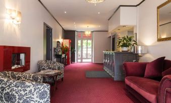 The Originals Boutique, Villa Montpensier, Pau (Inter-Hotel)