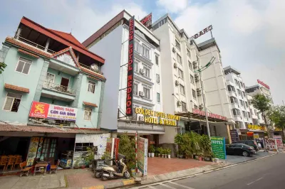 Golden Lotus Airport Hotel & Travel Các khách sạn gần Đình Làng Phú Mỹ
