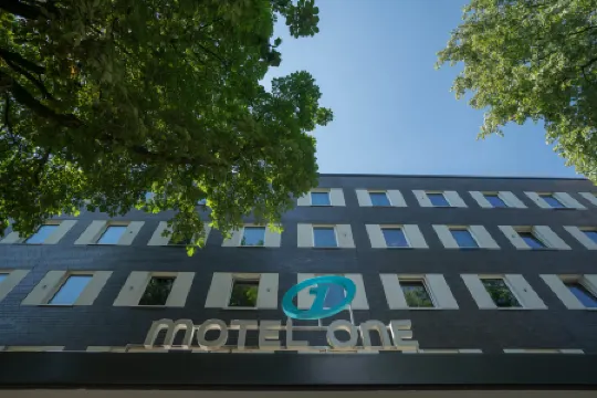 Motel One Hamburg Airport Отели рядом со станцией Hoheneichen Railway Station