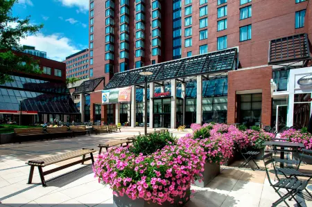 Boston Marriott Cambridge Отели рядом с достопримечательностью «African Meeting House»