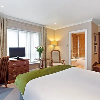Drury Court Hotel Hotel berhampiran Perpustakaan Marsh's