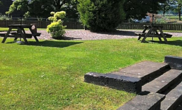 8. 킹 로버트 호텔..