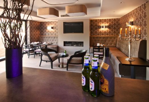 더 하이드 런던 서비스