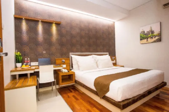 Life Hotel Sudirman Surabaya Hotels near Grand City Convention And Exhibition