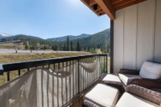 Continental Divide View Ski Condo - Fraser Crossing/Founders Pointe Premium-Rated 4564