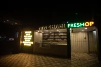 Voxton Inn Hotels near Astana Deedar-e-Noor Bismillah Shah Qadri