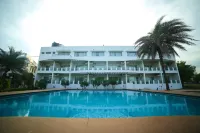 St.James Court Beach Resort - Beach resorts