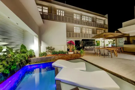 Trópica Beach Hotel