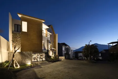 Gaia Lodge the Kusuma Hill Batu - Malang Отели в г. Batu Sub-District