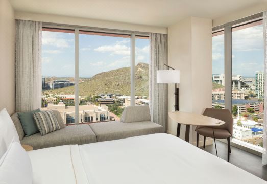 4. 더 웨스틴 템페..