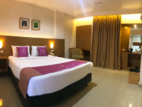 Grand Gallery Hotel Bukittinggi ブキティンギのホテル