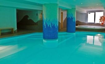 Hotel Plejsy - Housity