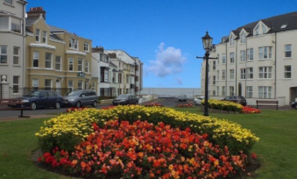 8. 쿨-에르그 하우..