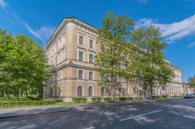 Kvartal` Mini-Hotel Các khách sạn gần Spbgau