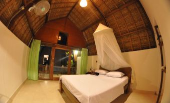 Krisna Bungalows and Restaurant