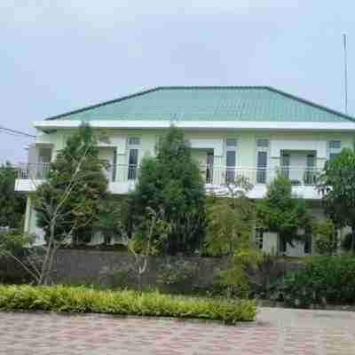 New Green Sentul Resort Hotel Exterior