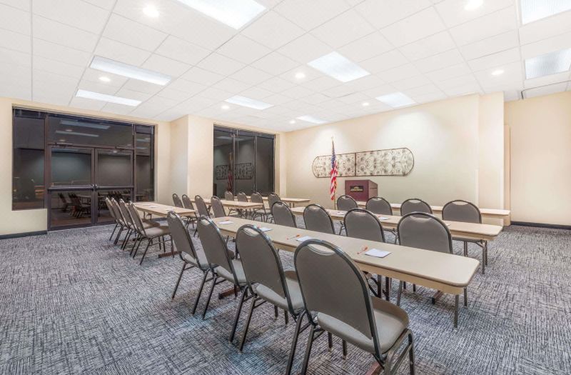 Elevation Inn & Suites, Trademark Collection by Wyndham photo 4