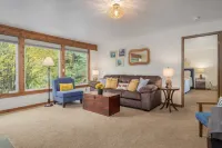 Trobele 3 Bedroom Home by NW Comfy Cabins by RedAwning