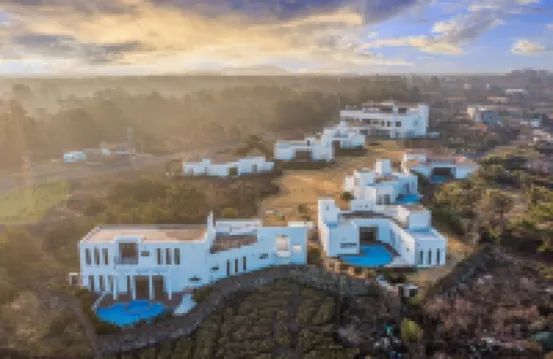 利本蒂亞飯店及泳池別墅