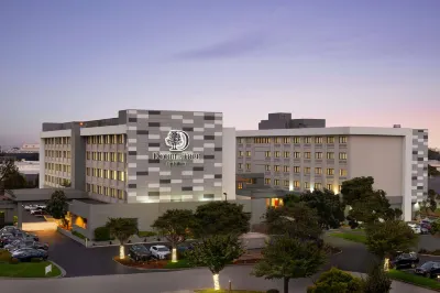 DoubleTree by Hilton San Francisco South Airport Blvd Hotels near Trader Joe's