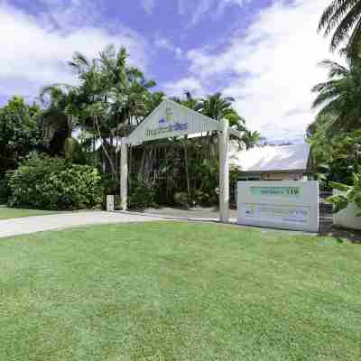 Tropical Nites Holiday Townhouses Hotel Exterior