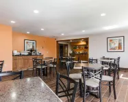 Quality Inn & Suites Stoughton - Madison South - Frühstück